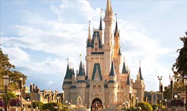 /vidasocial/la-compania-disney-dono-nueve-millones-de-dolares-a-las-victimas-del-atentado-en-orlando/31639.html